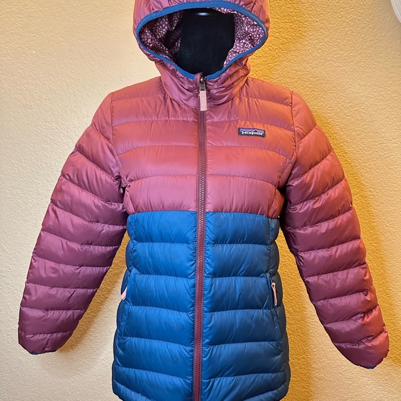 Patagonia Jackets & Blazers - Patagonia - Reversible light down jacket. Two looks in one!